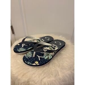 Roxy Girl's Tahiti RG VII Summer Flip Flops. Kids size 11/12